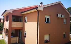 Apartmani Manda